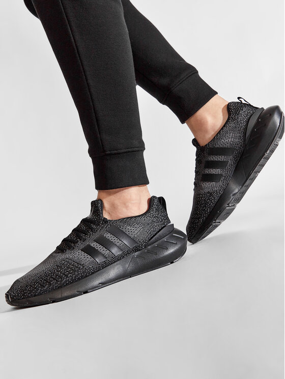 adidas adidas Sneakersy Swift Run 22 GZ3500 Šedá