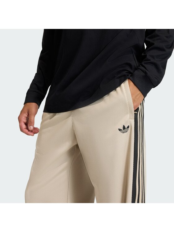 adidas adidas Долнище анцуг KE0116 Бежов Loose Fit