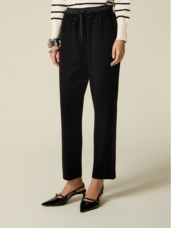Oltre Oltre Spodnie materiałowe P844J002679N033 Czarny Regular Fit