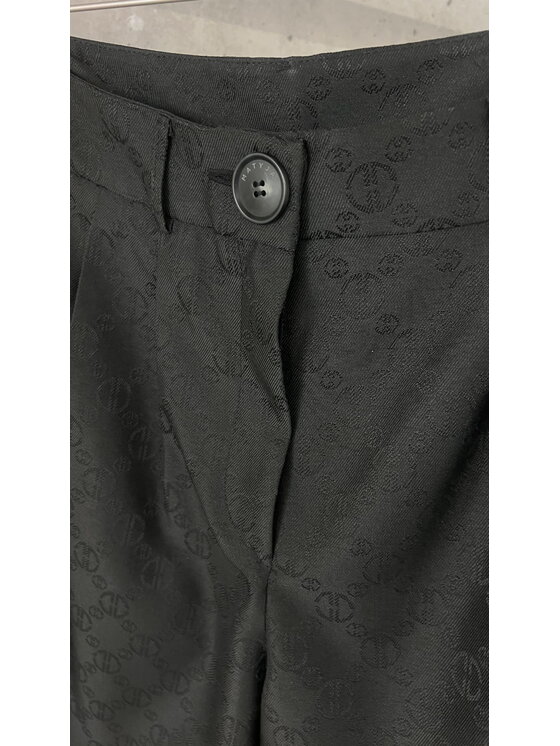 Magda Matyja Magda Matyja Szorty materiałowe Lexy Shorts Czarny Slim Fit