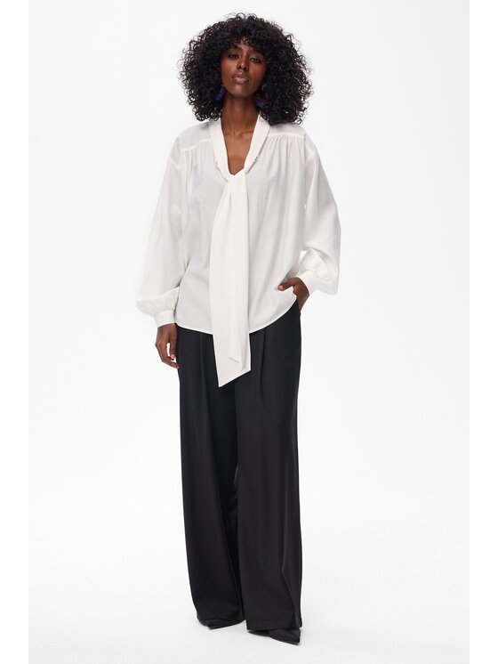 blue shadow blue shadow Bluzka Lea Écru Regular Fit