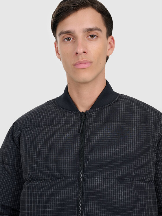 4F 4F Kurtka puchowa URBAN COMMUTER Czarny Regular Fit