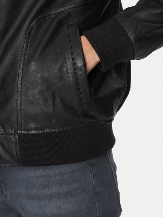 Mustang Mustang Lederjacke Essen Veg 310-24-061 Schwarz Regular Fit