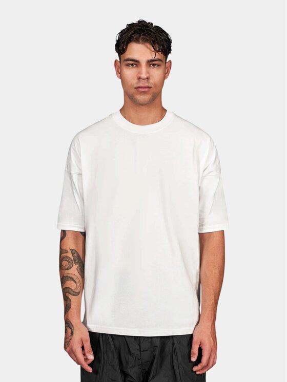 MADE BY SOCIETY MADE BY SOCIETY T-Shirt Unruly - T18003 Biały Basic Fit