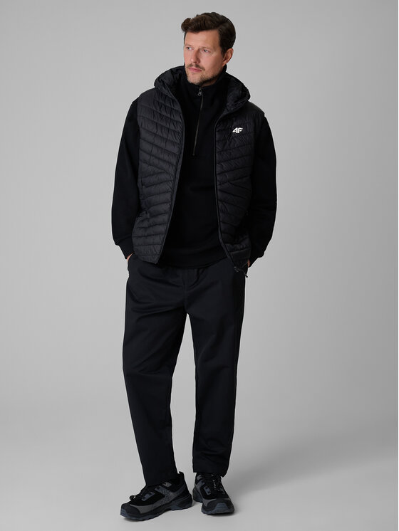 4F 4F Kamizelka BASIC+ Czarny Regular Fit