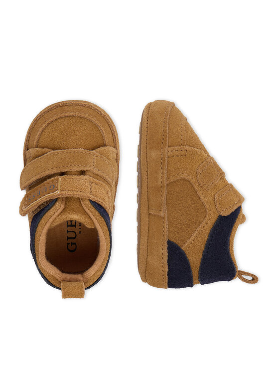 Guess Guess Mehki čeveljčki za dojenčke CEO-CM251231-1 Svetlo rjava
