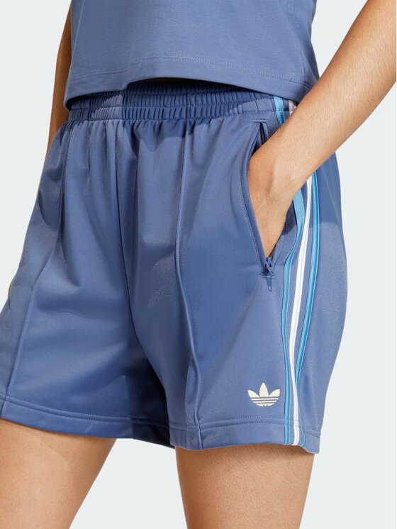 adidas adidas Szorty materiałowe Firebird Classic Niebieski jasny Loose Fit