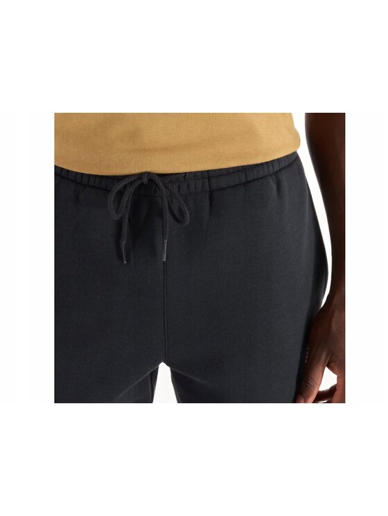 New Balance New Balance Spodnie dresowe MP43904 Czarny Standard Fit