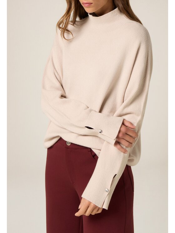 Oltre Oltre Sweter M040E002026N021 Kremowy Regular Fit