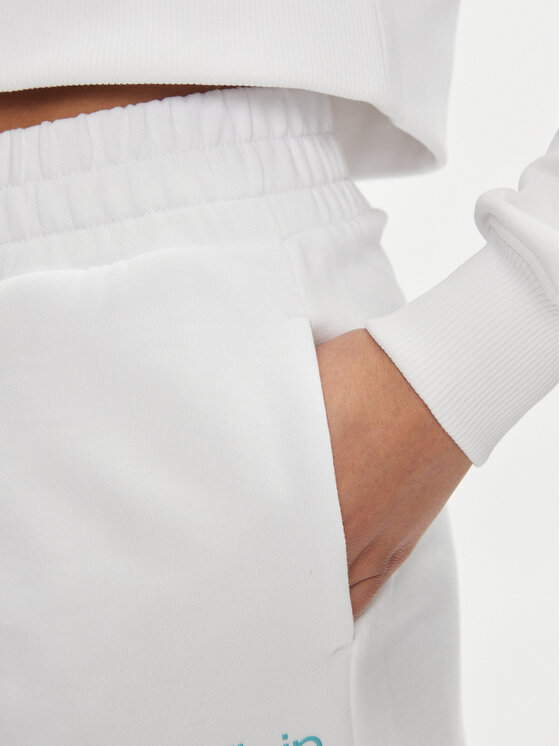 Calvin Klein Jeans Calvin Klein Jeans Αθλητικό σορτς Stacked Institutional J20J223136 Λευκό Relaxed Fit