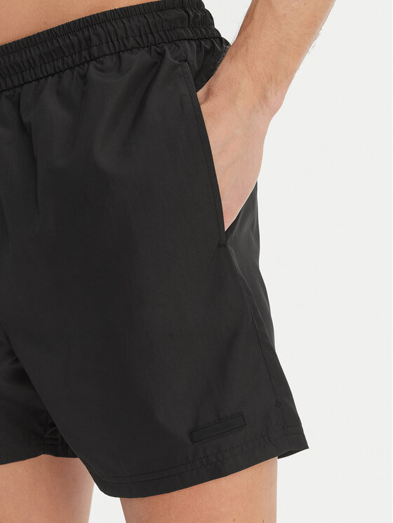 Calvin Klein Swimwear Calvin Klein Swimwear Pantaloni scurți pentru înot LV00N61027 Negru Regular Fit