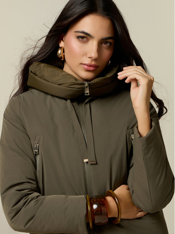 Oltre Oltre Giubbotto piumino F031R001527N035 Verde Boxy Fit