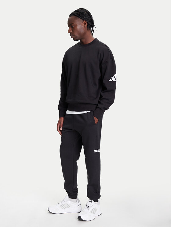 adidas adidas Teplákové nohavice Essentials Linear Fleece JN1786 Čierna Regular Fit