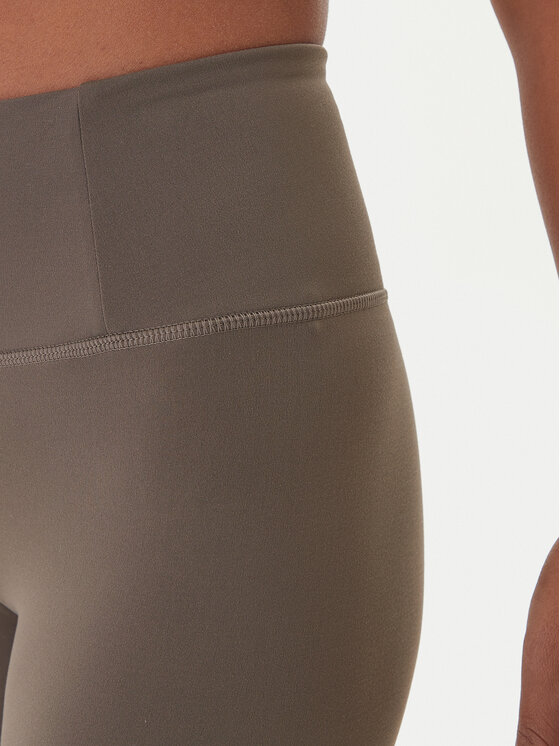 Girlfriend Collective Girlfriend Collective Sportshorts Float 4023 Beige Slim Fit