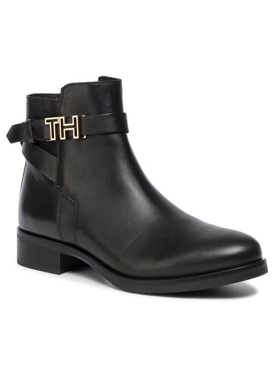 tommy hilfiger th hardware flat bootie