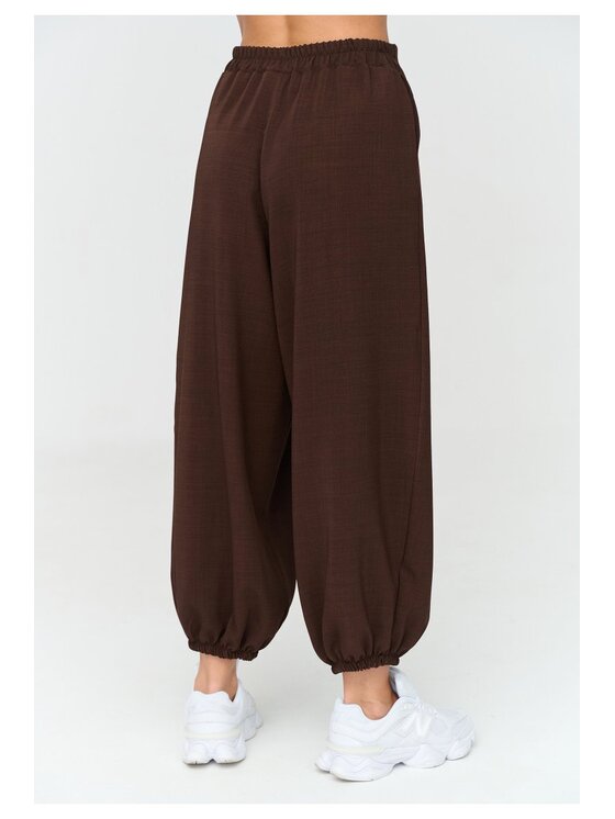 Makadamia Makadamia Spodnie materiałowe C88 Brązowy Loose Fit