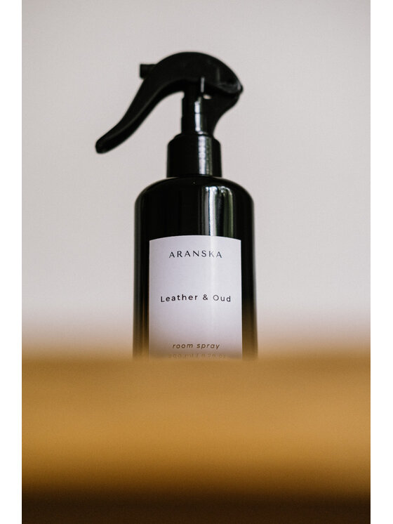Aranska Aranska Room spray Leather & Oud room spray Czarny