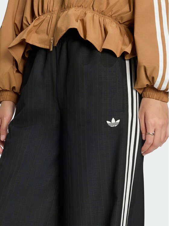 adidas adidas Spodnie dresowe 171909 Czarny Loose Fit