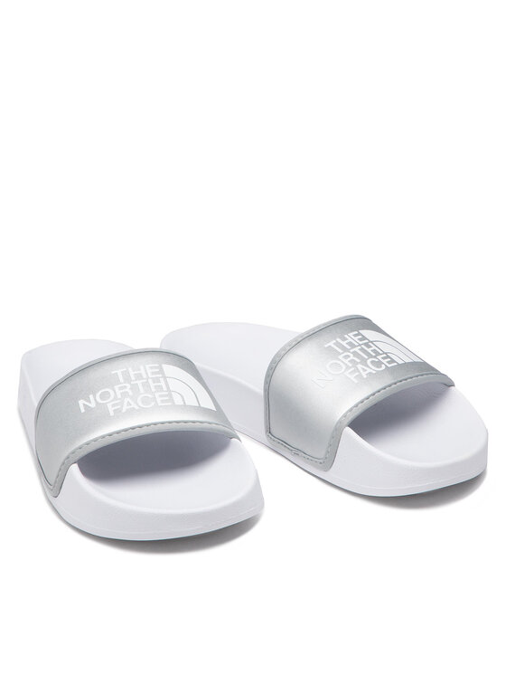 The North Face The North Face Klapki Base Camp Slide III NF0A5LVGKR21 Srebrny