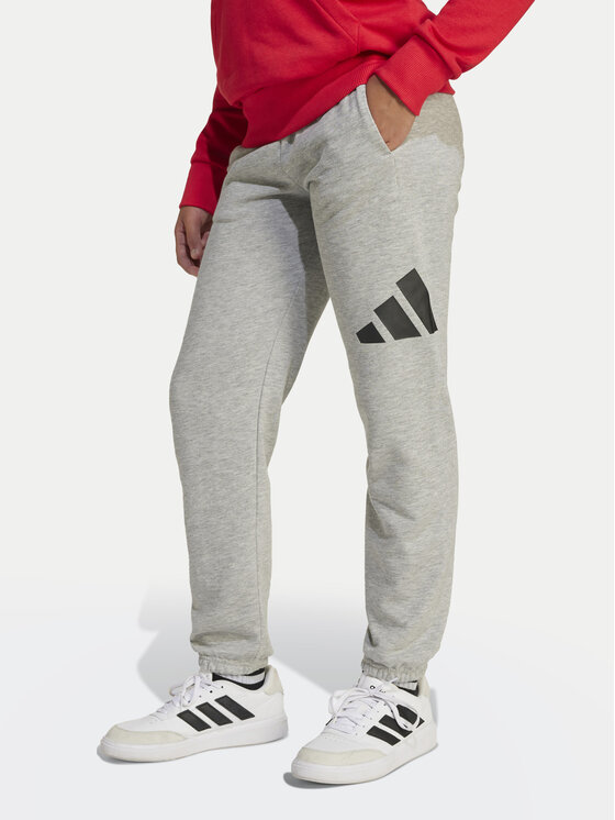 adidas adidas Долнище анцуг Essentials JD2092 Сив Regular Fit