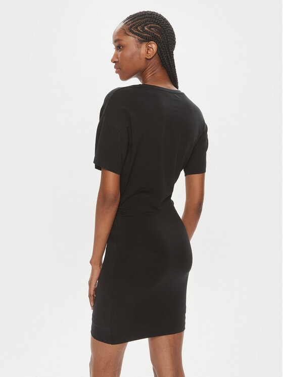 Patrizia Pepe Patrizia Pepe Každodenné šaty 2A2760/J206-K103 Čierna Regular Fit