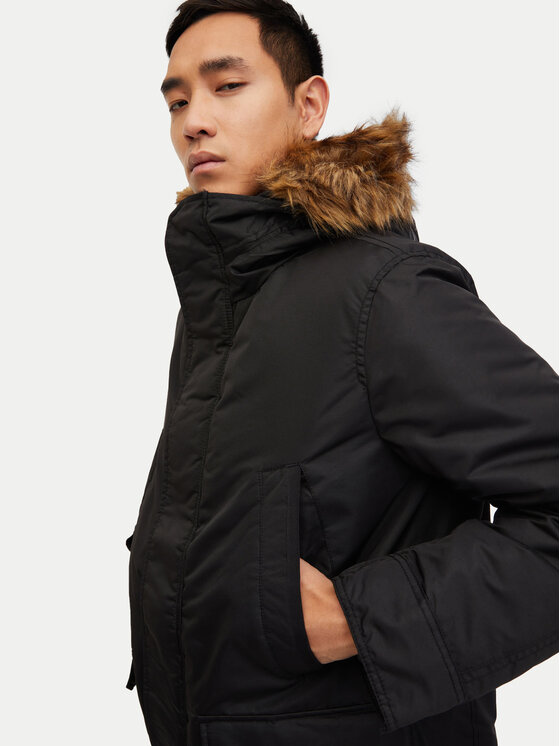 Gap Gap Kurtka zimowa 726377-01 Czarny Regular Fit
