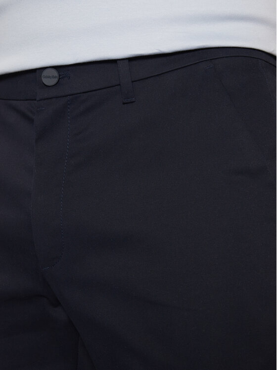Calvin Klein Calvin Klein Szorty materiałowe K10K114071 Granatowy Slim Fit