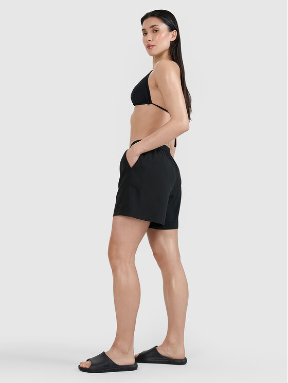 4F 4F Szorty materiałowe BEACHWEAR BASIC Czarny Regular Fit