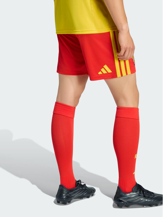 adidas adidas Szorty sportowe 169990 Czerwony Regular Fit