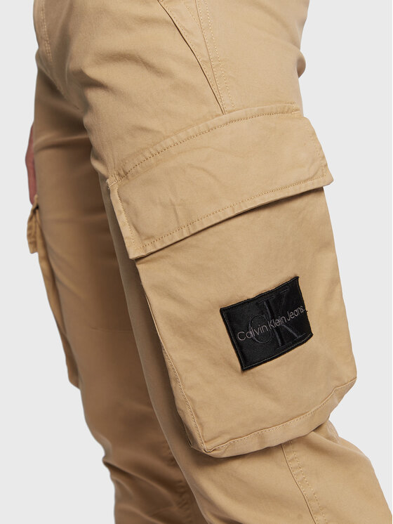 Calvin Klein Jeans Calvin Klein Jeans Παντελόνι υφασμάτινο J30J322043 Μπεζ Regular Fit