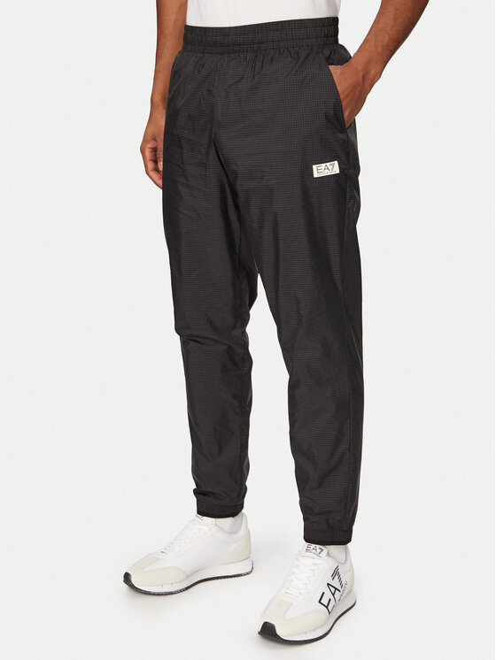 EA7 Emporio Armani EA7 Emporio Armani Trenerka 7M001383 AF21521 UC001 Crna Regular Fit
