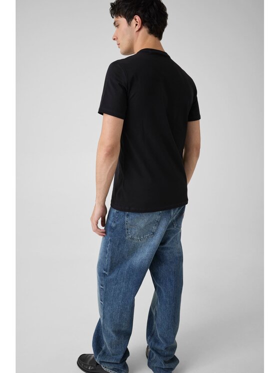 Guess Guess T-Shirt 183983 Czarny Classic Fit
