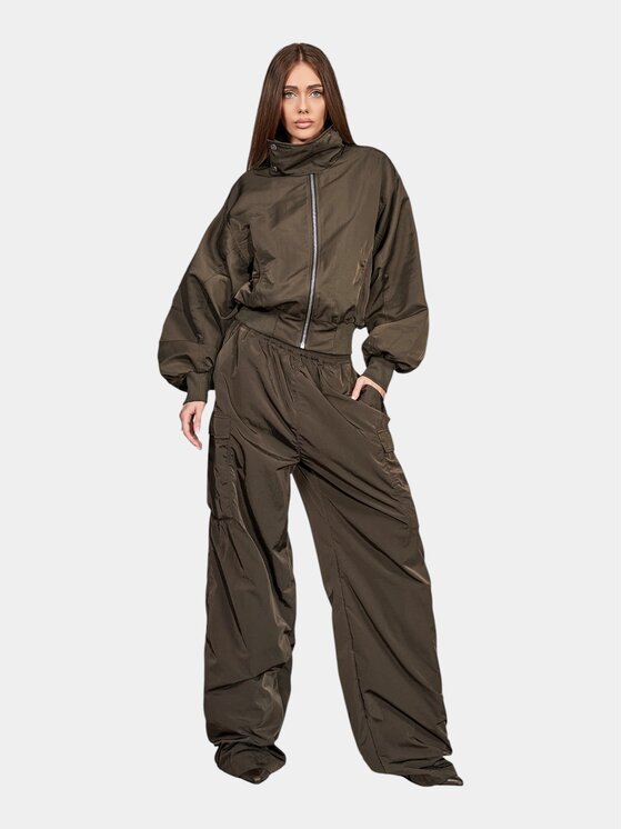 MADE BY SOCIETY MADE BY SOCIETY Spodnie materiałowe Sovelle Espresso - P27709 Brązowy Basic Fit