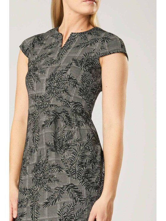QUIOSQUE QUIOSQUE Každodenné šaty LITTLE E-COMMERCE DRESS Farebná Regular Fit