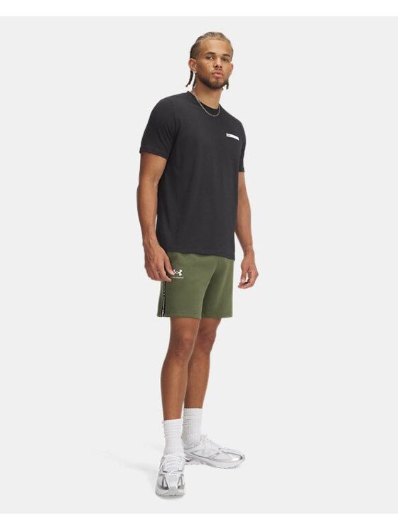 Under Armour Under Armour Szorty materiałowe UA-1390299-390 Zielony ciemny Active Fit