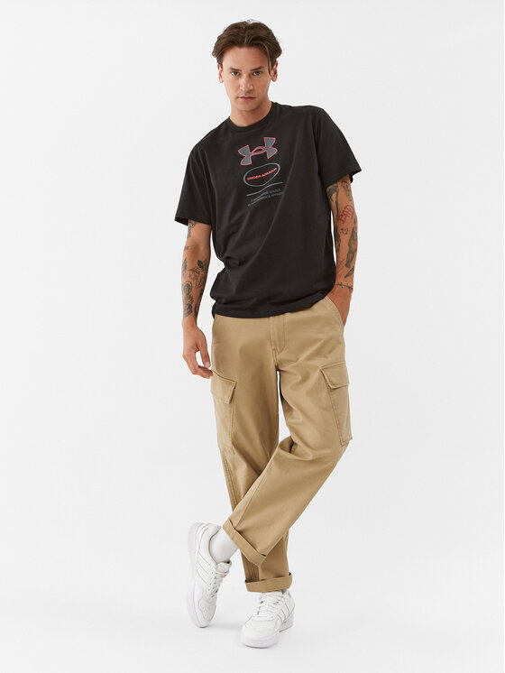 Under Armour Under Armour T-shirt Ua Core Novelty Graphic Ss 1380957 Nero Loose Fit
