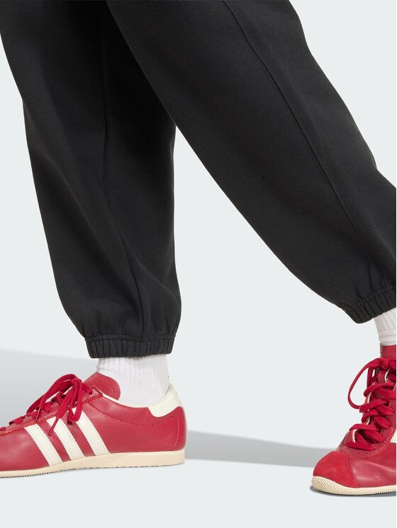 adidas adidas Joggery 164718 Czarny Loose Fit