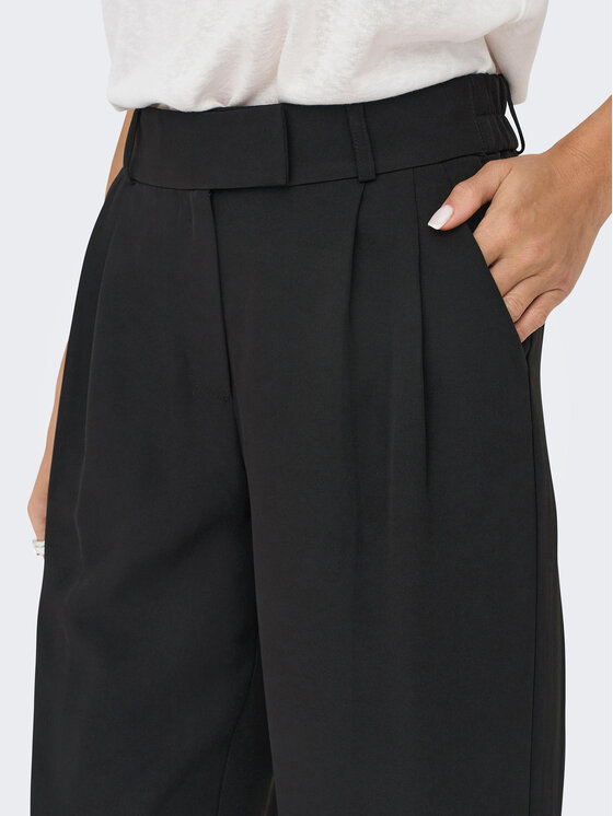ONLY ONLY Spodnie materiałowe 15298840 Czarny Straight Fit