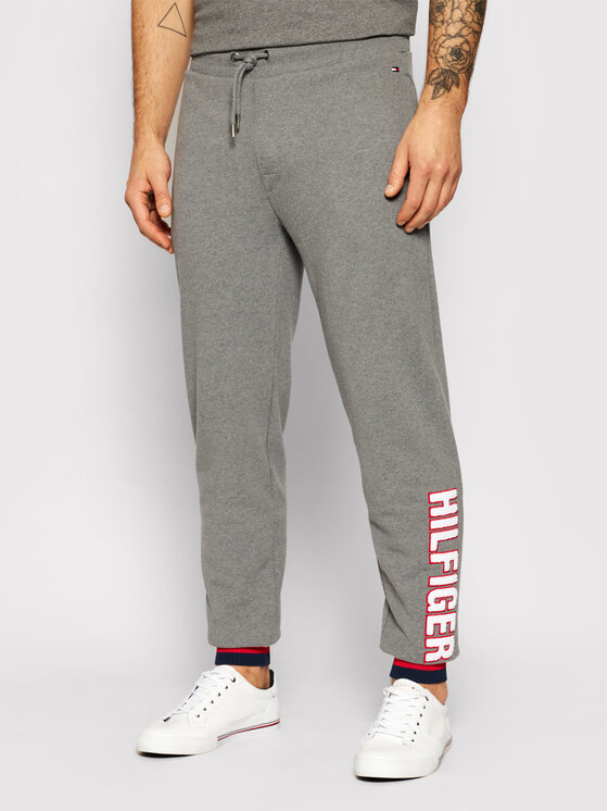 Tommy Hilfiger Pantaloni da tuta Track UM0UM02009 Grigio Regular Fit •  Modivo.it