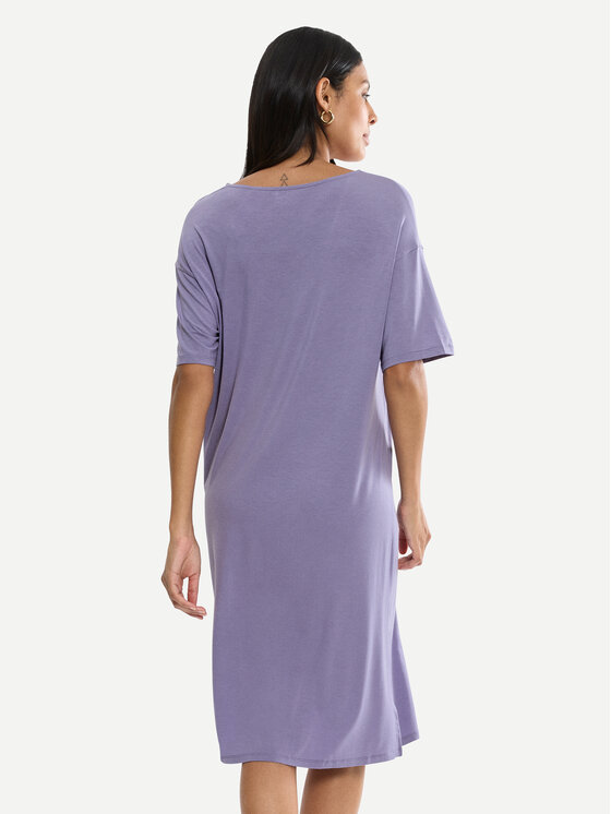 Triumph Triumph Nočna srajca Timeless Sensuality 10222628 Vijolična Relaxed Fit