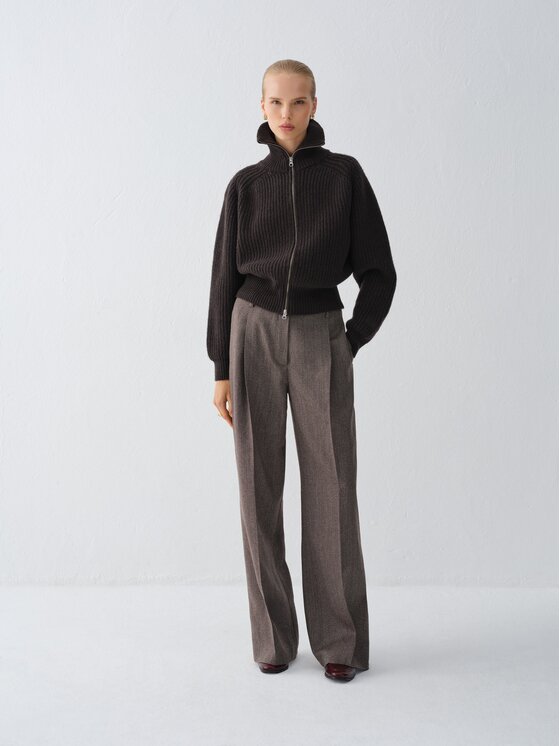 La Mania La Mania Sweter FENN Brązowy ciemny Basic Fit