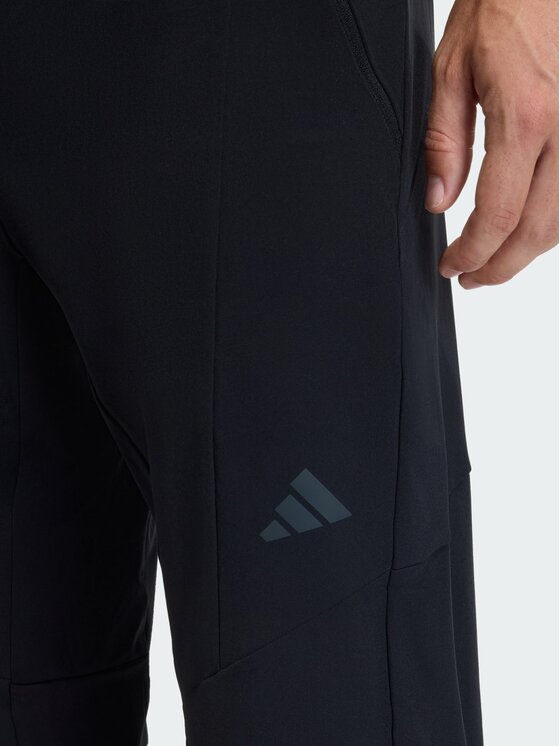 adidas adidas Spodnie dresowe 158854 Czarny Regular Fit