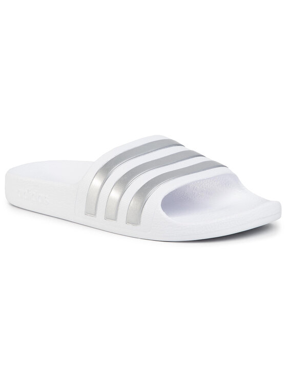 adidas Nazouv ky adilette Aqua K F35555 B l Modivo.cz