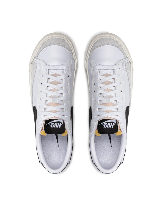 Nike Nike Sneakersy Blazer Low '77 DC4769 102 Biały