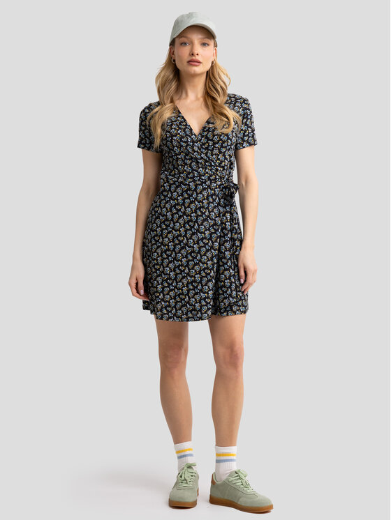 BIG STAR BIG STAR Sukienka dzianinowa RIHATANA Czarny Basic Fit