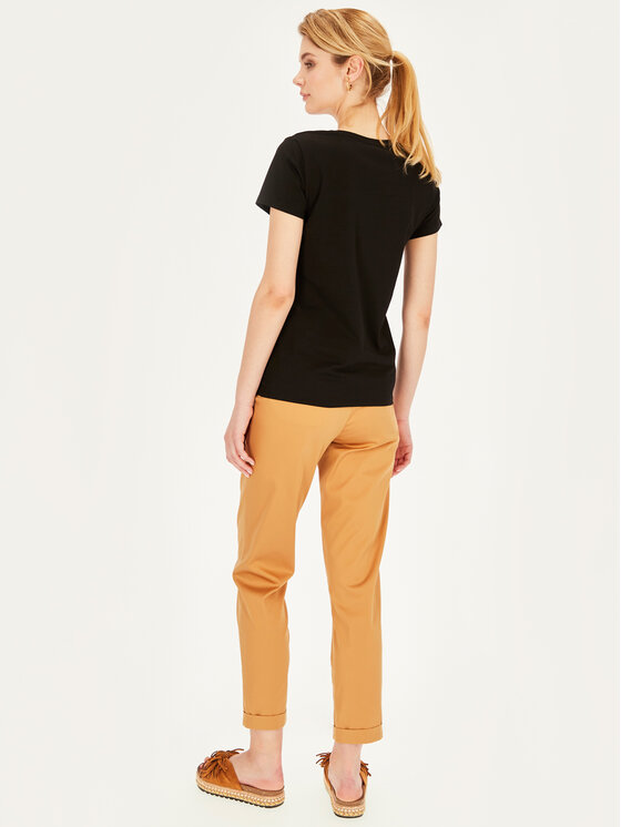 L’AF L’AF T-Shirt Lola Czarny Basic Fit