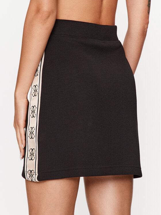 Guess Guess Cпідниця-міні V3BD03 KB3P2 Чорний Regular Fit