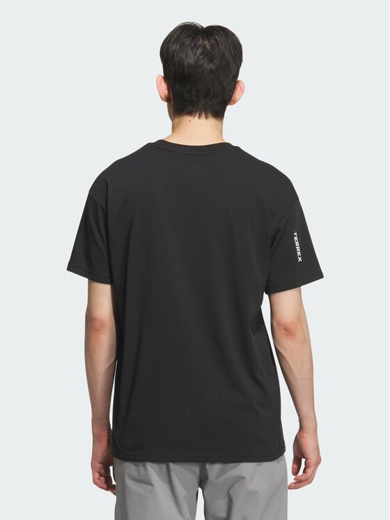 adidas adidas Koszulka techniczna 161024 Czarny Loose Fit