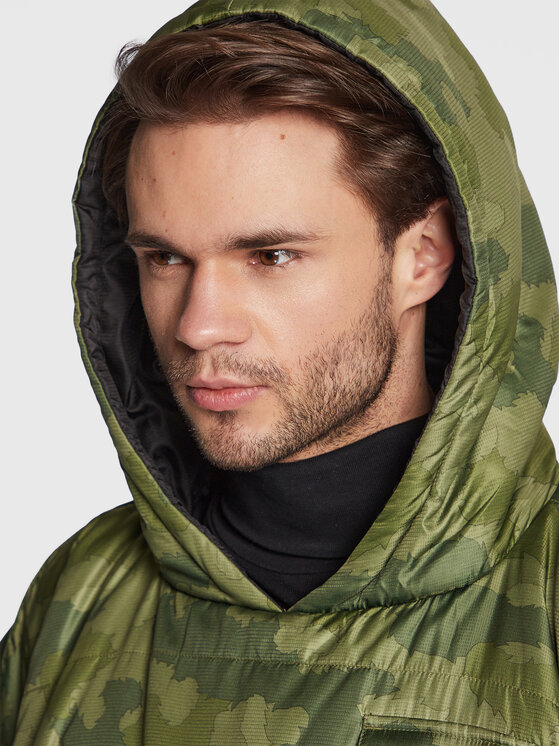 Poler Poler Poncsó 221ACU5601 Zöld Relaxed Fit