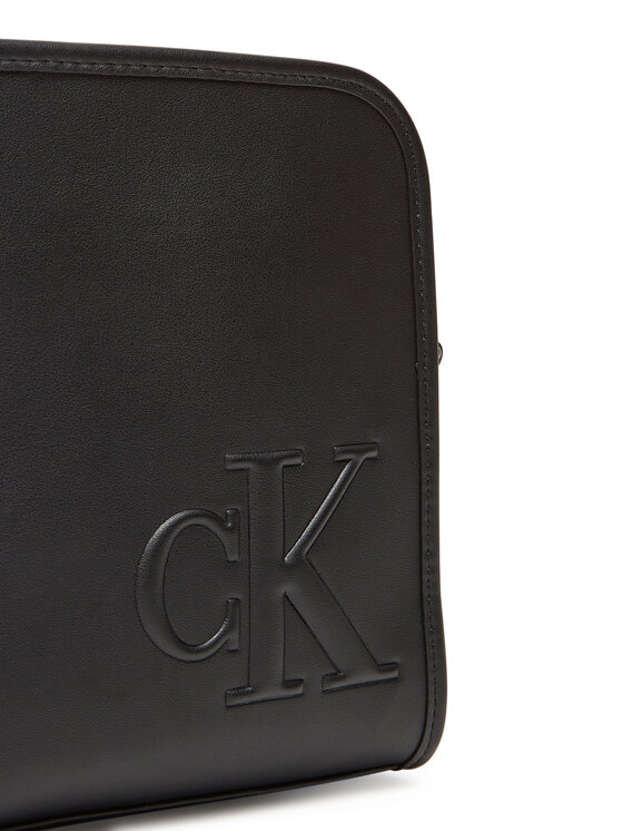 Calvin Klein Calvin Klein Taška cez rameno Sculpted Impression Reporter 18 LV04G3157G Čierna